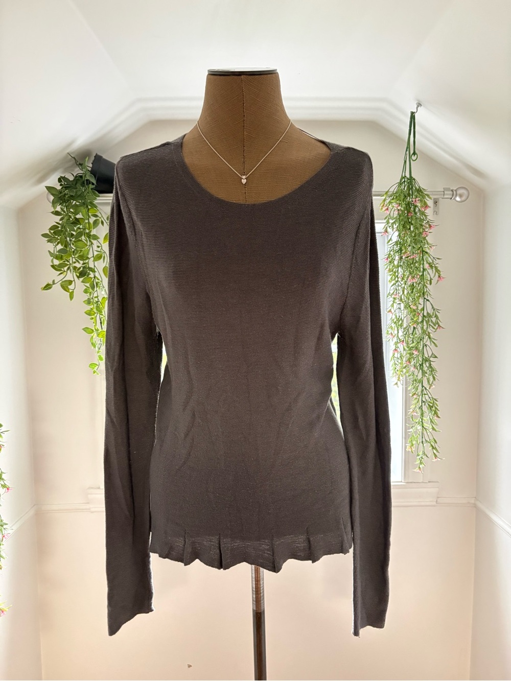 Classic Knit Long-Sleeve Top in Grey